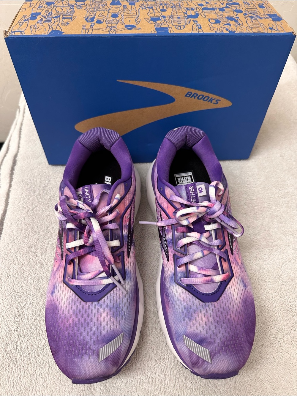 Brooks Women’s Brooks Ghost 12
Unity Together - Purple Tie-Dye Pattern - Size 10
